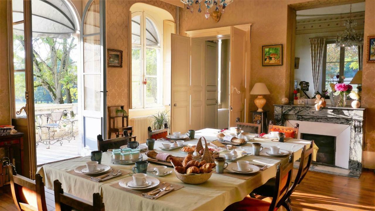 B&B Chateau De Preuil Vallenay 외부 사진